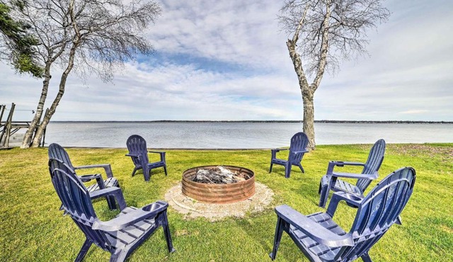 Houghton Lake Cottage w/New Private Deck!
