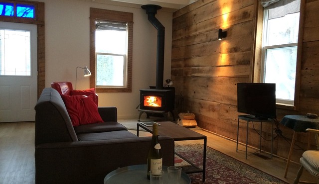 In-Town Cottage Near the Beach!