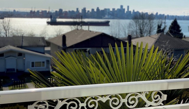Individual rooms with private bathrooms , own entrance in Ocean Breeze B&B INN