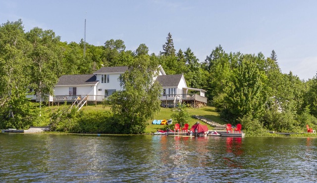 Jack's Lake Retreat - Perfect for multi-families!