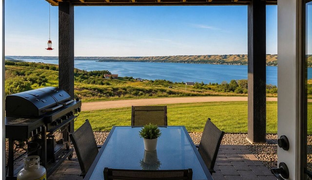 Katepwa Lake Hilltop Hideaway | Views, Golf, Beach & Trails