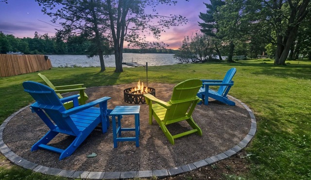 Kick Back Kabin, Phillips Cozy Four-Season Cabin in Phillips