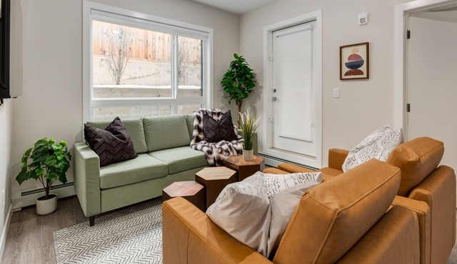 King bed, Ground Floor Suite, Pet Friendly