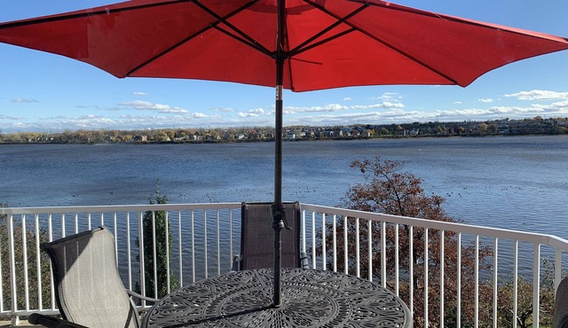 La Campagne en Ville au Bord de L'eau et aux Portes de Montréal !