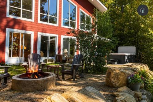 La Maison Magique- Private Hot Tub & Lake Access