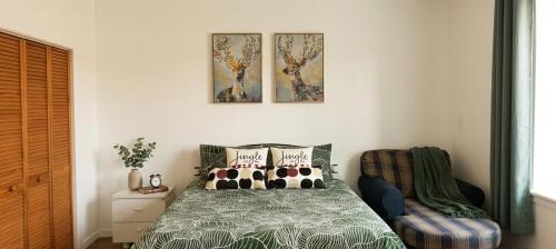 La Vie en Rose Cozy Suite #3 in Downtown Quebec