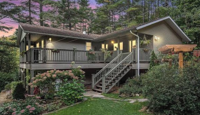 Lake Cottage/North Frontenac/All Season Getaway!
