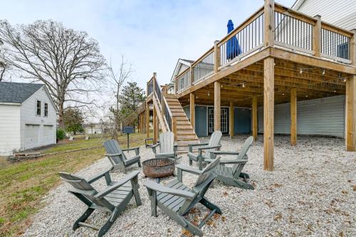 Lake Days & Fireside Nights! Updated Burnside Home in Burnside