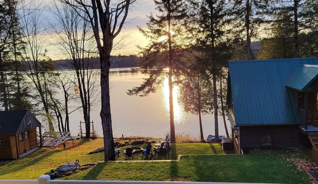 Lake Front Chalet - Lac Bowker
