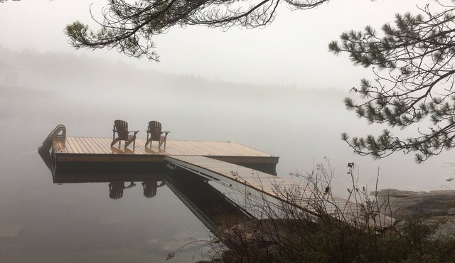 Lake Front Muskoka Family 6 Bedrooms Cottage, One Hour and a Half from Toronto
