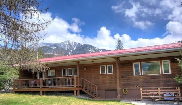 Lake Home With 2 Bedrooms + 2 Bed Cabin