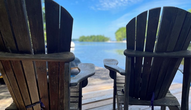 Lake Muskoka Escape Family Cottage- McVittie Island relaxation with amenities