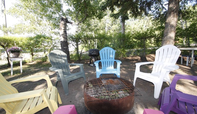 Lakefront Cottage in Manitou Beach
