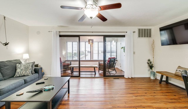 Lakefront Port Clinton Condo w/Boat Dock & Slip!