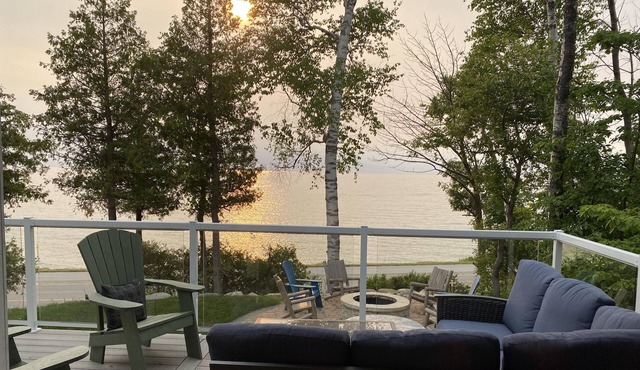 Lakeside Executive Home facing west on Lake Huron-watch the sunset every evening
