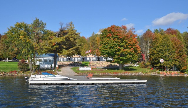 Lakeview Cottages and Marina