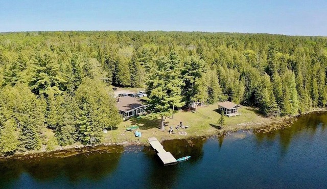 Lakeview Retreat by Four Mile Lake
