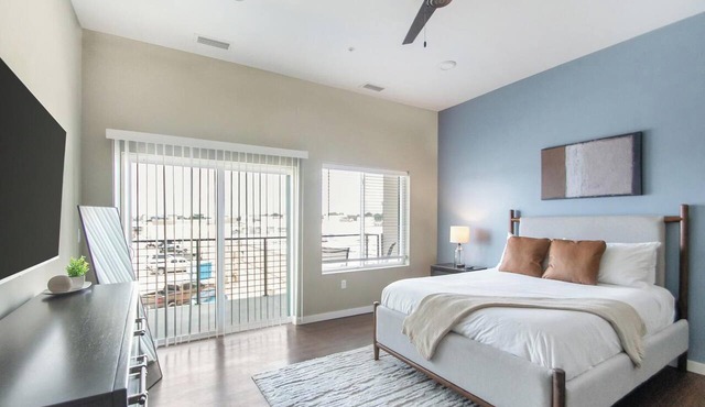 Landing | Chic Studio, Rooftop Lounge, Pool in Springfield