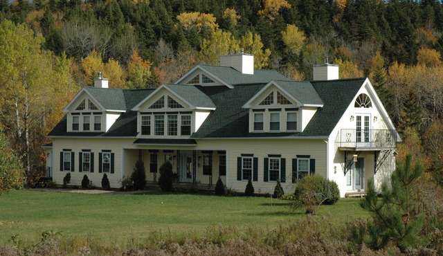 Large country home for family and friends retreats.