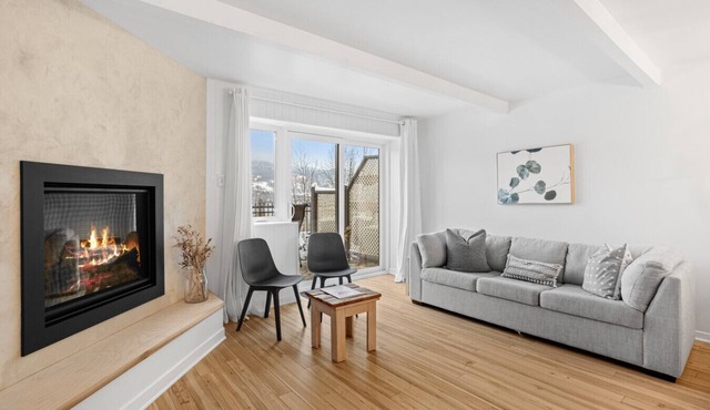 Laurentian Retreat with Views of Mont-Tremblant