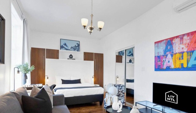 LiV MTL MTL Plateau Urban Suites Near Downtown Montreal