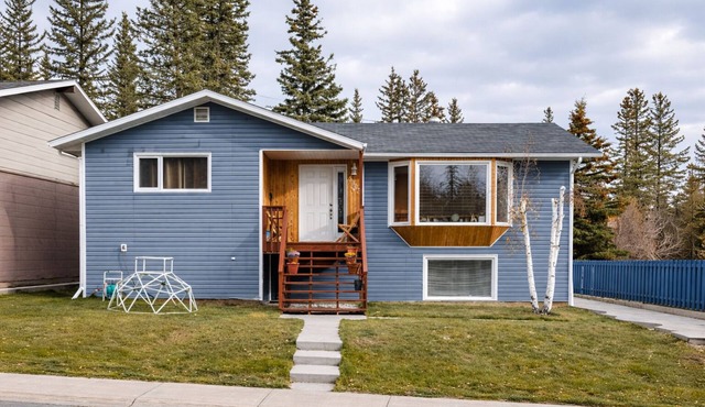 Located in the heart of Yellowknife on 49th
