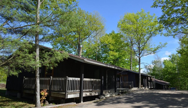 Log Cabin Inn