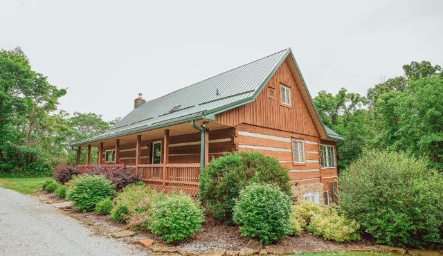 Lorettas Cabin
