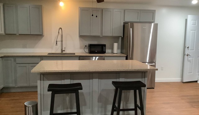 Lovely 1 Bedroom Apartment