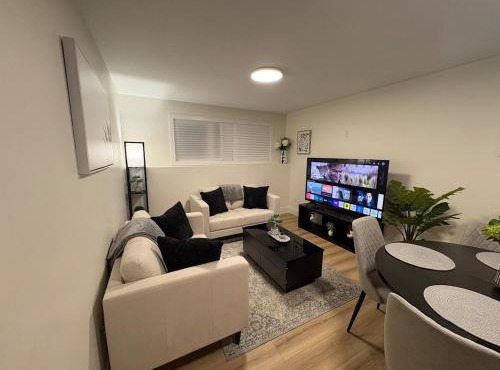 Lovely Two-Bedroom APT at Kenmount Terrace