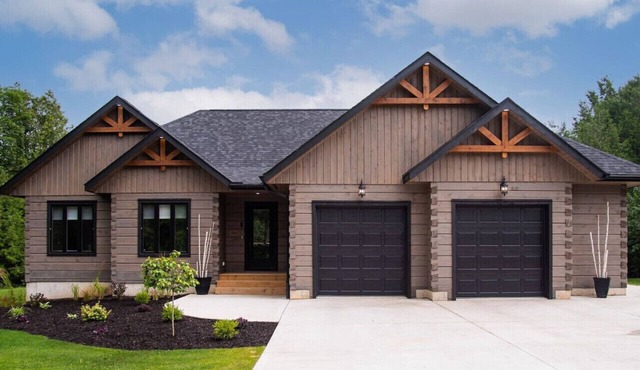 Luna Log House | An Arrivals Stay | 5 Bdrm + Sauna