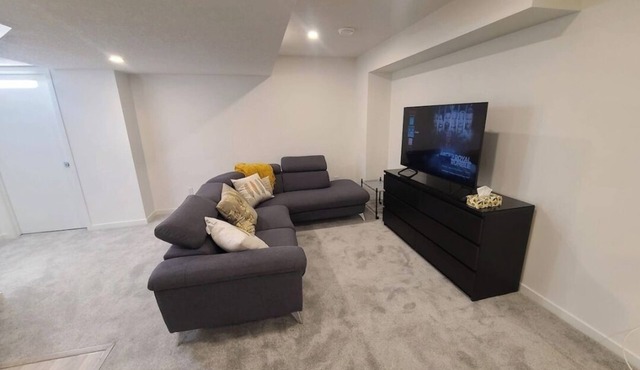 Luxurious 1-bedroom basement suite in marvelous Airdrie 15 minutes to the Airpor
