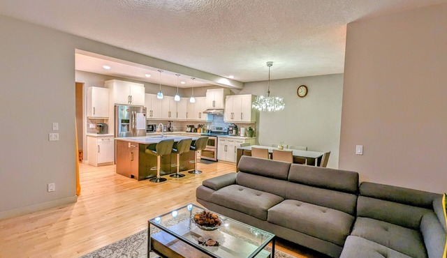 Luxurious with Firepit, BBQ, k/garden, Workspace