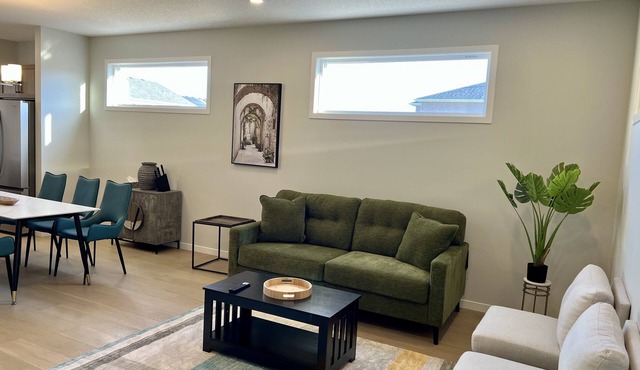 Luxury 3BR | Bonus Room | Office | A/C, Smart TVs, Parking