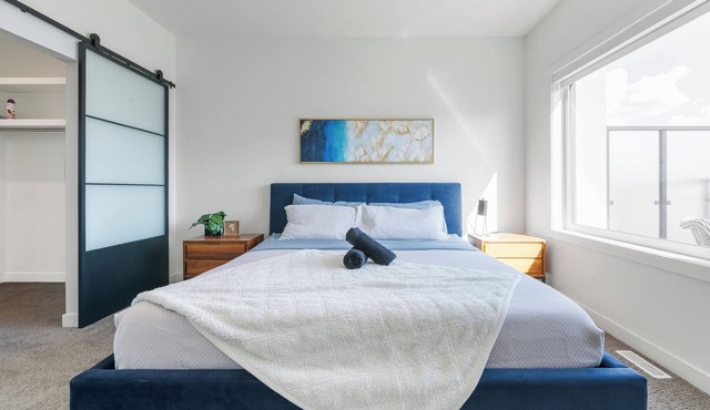Luxury 3BR Home w/King Bed