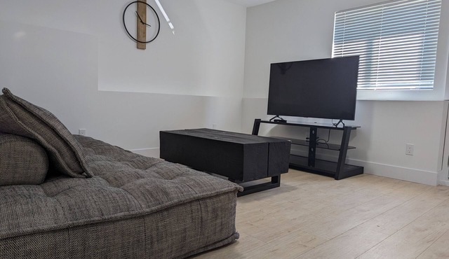 luxury airport suite 🏡