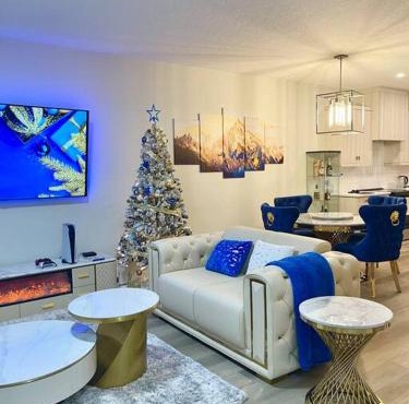 Luxury Home Away from Home, a Villa with 3 bdrm and 3 bath