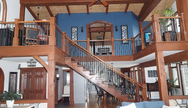 Luxury Lake House in the Rideau Lakes. Come Live the Dream!