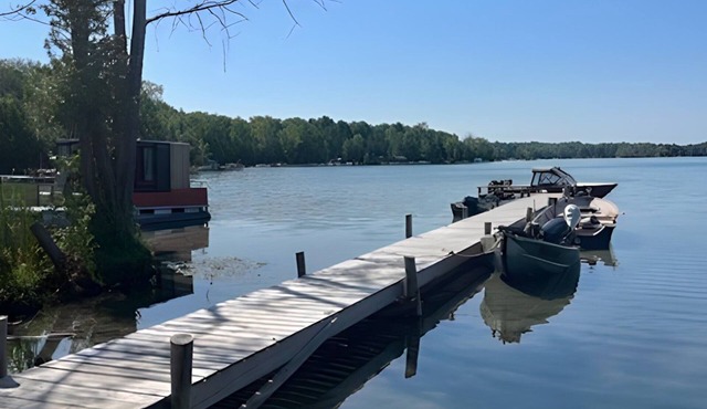 Luxury Lakehouse in Georgian Bluffs just steps from Francis Lake. .