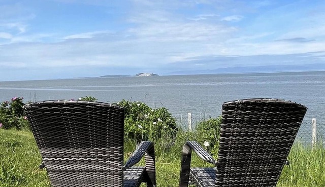 Magnificent sea views and sunsets!