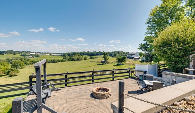 Millersburg Getaway w/Amish Country Views!