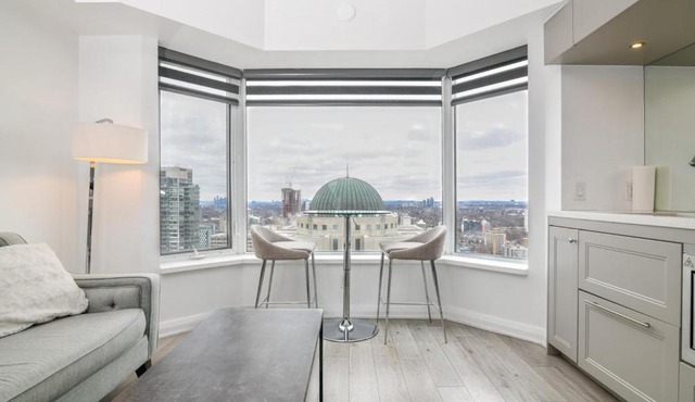 Modern 1BR with Breathtaking Yorkville View