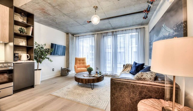 Modern 2BR Suite Old Montreal F2