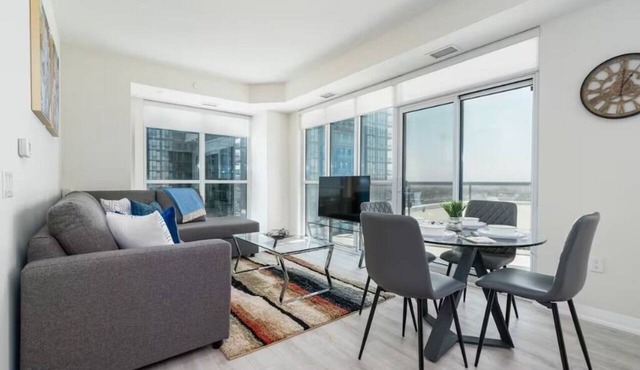 Modern 2BR Toronto Stay Steps from Waterfront