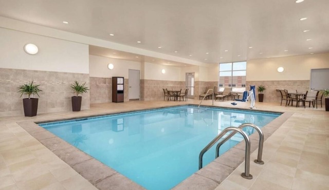 Modern Accommodations Close to Sports, Trails, and Local Hot Spots!