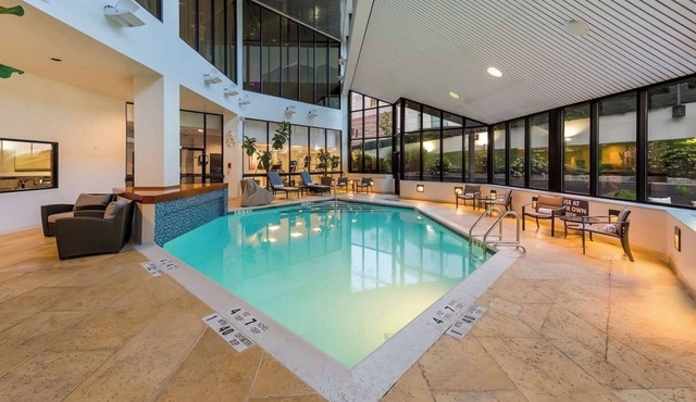 Modern Accommodation in White Plains! Enjoy Indoor Pool & Free Airport Shuttle! in White Plains