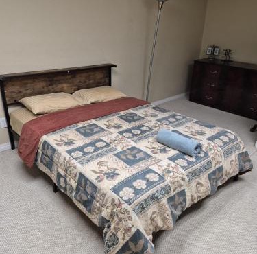 Modern Basement Suit west side with Room 4
