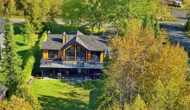 Modern cottage on the waterfront