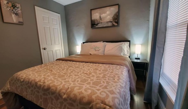 Modern Getaway, Single Bedroom Full Apartment