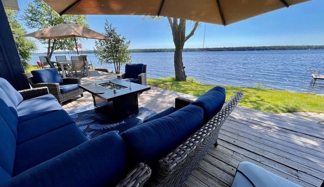 Modern Lakehouse on Clear Lake